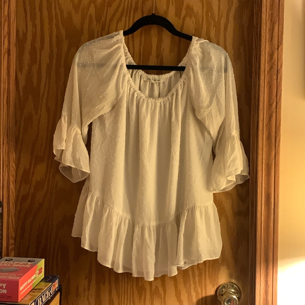 Black Rainn white blouse